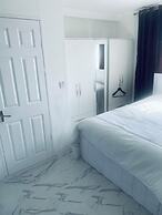 Cozy Studio Retreat in Mitcham