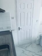 Cozy Studio Retreat in Mitcham