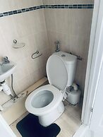 Cozy Studio Retreat in Mitcham