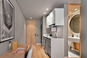 w Majestic 1BR w/ Superb Balcony in Unicentro