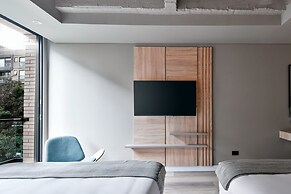 w Majestic 1BR w/ Superb Balcony in Unicentro