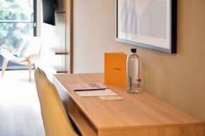 w Majestic 1BR w/ Superb Balcony in Unicentro