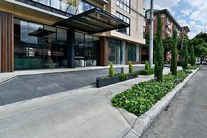 w Majestic 1BR w/ Superb Balcony in Unicentro