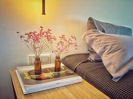 Housesleeps5-parking-balcony-fireplace-seaview