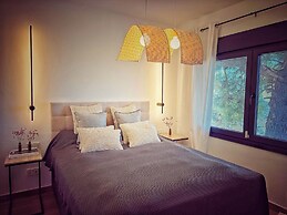 Housesleeps5-parking-balcony-fireplace-seaview