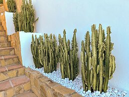 Housesleeps5-parking-balcony-fireplace-seaview