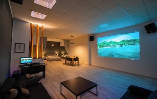 Cinema Zeus Studios - By Avelink