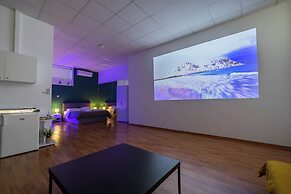 Cinema Zeus Studios - By Avelink