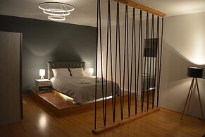 Cinema Zeus Studios - By Avelink