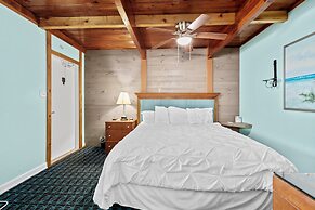 Oceanfront Inn II