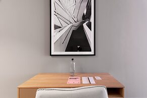 w Phenomenal Loft w/ Great Balcony in Unicentro