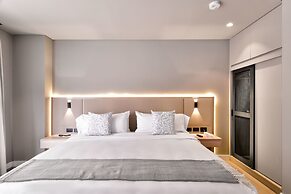 w Illustrious 1BR w/ Great Balcony in Unicentro