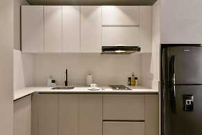 w Illustrious 1BR w/ Great Balcony in Unicentro