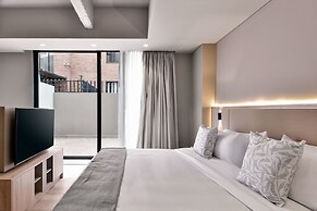 w Illustrious 1BR w/ Great Balcony in Unicentro