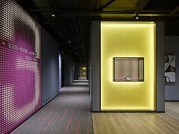 Moxy Ningbo Old Bund