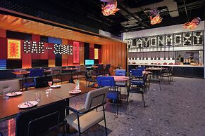 Moxy Ningbo Old Bund