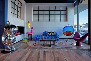 Moxy Ningbo Old Bund