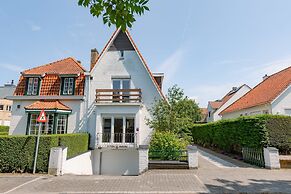 Quiet Holiday Home in Koksijde