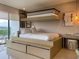 w Majestic 1BR w AC in Sunny Cartagena