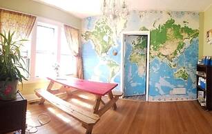 Bon Paul & Sharky's Hostel