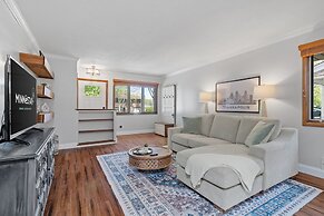 Crystal Lake Clubhouse