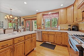 North Oaks Estate