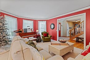 North Oaks Estate