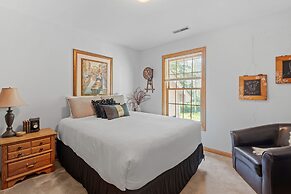 North Oaks Estate