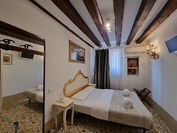 Gesuiti - Cozy and Central Apartment