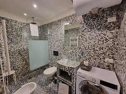 Gesuiti - Cozy and Central Apartment