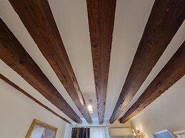 Gesuiti - Cozy and Central Apartment