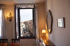 Gorgeous Apartment Behind St Mark Square