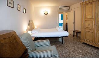 Gorgeous Apartment Behind St Mark Square