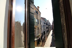 Stunning Apartment in the Heart of Venice