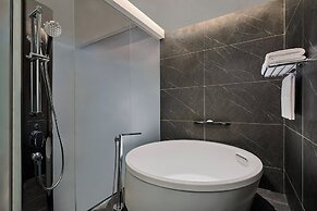 Crowne Plaza Shanghai Snow World by IHG