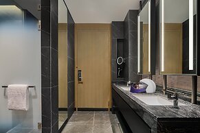 Crowne Plaza Shanghai Snow World by IHG