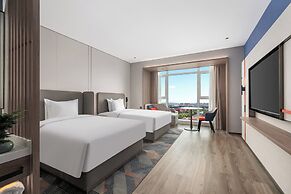 Holiday Inn Express Qingdao Hongdao Station by IHG