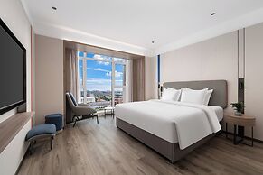 Holiday Inn Express Qingdao Hongdao Station by IHG
