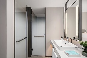 Holiday Inn Express Qingdao Hongdao Station by IHG