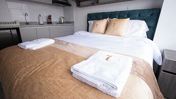 Edificio Malú 777 by Wellcome