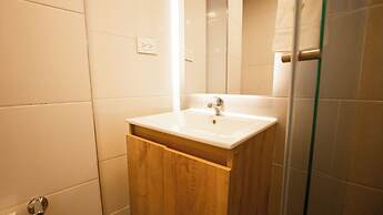 Edificio Malú 777 by Wellcome