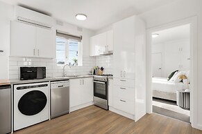 Windsor Apartments by Urban Rest