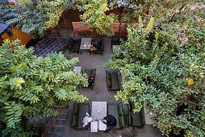 KWABAHAL BOUTIQUE -LUXURY HOSTEL