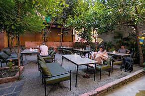 KWABAHAL BOUTIQUE -LUXURY HOSTEL