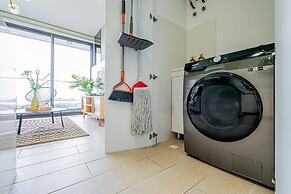 w Elegant 1BR With Balcony in San Francisco