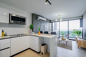 w Elegant 1BR With Balcony in San Francisco