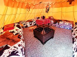 Teepee Camp Lounky