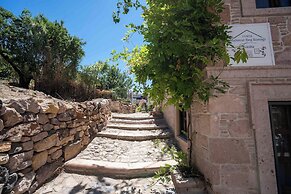 Cunda Mahmut Bey Konağı