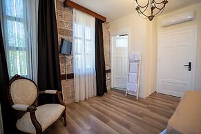 Cunda Mahmut Bey Konağı