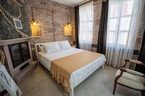 Cunda Mahmut Bey Konağı